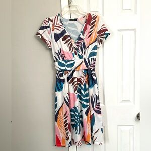 Ouges Tropical Leaf Print Midi Dress with Pockets